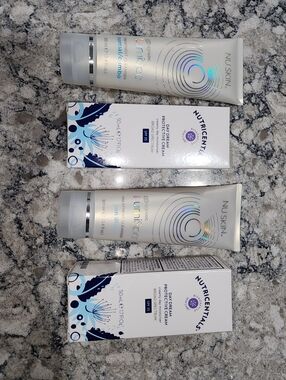 Nu Skin ageLOC LumiSpa Sensitive Treatment Cleanser & Protective Moisturizers